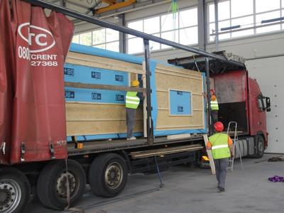 What you should know about prefab panel house delivery?
