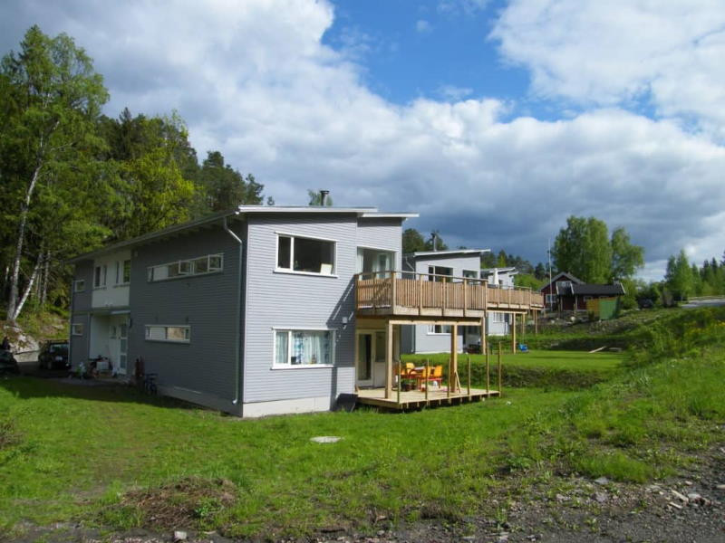 Dzīvokļu dzīvokļu mājas Norvēģijā.